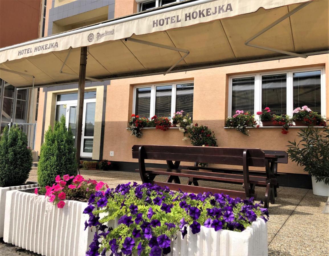 Hotel Hokejka Прьевидза Экстерьер фото
