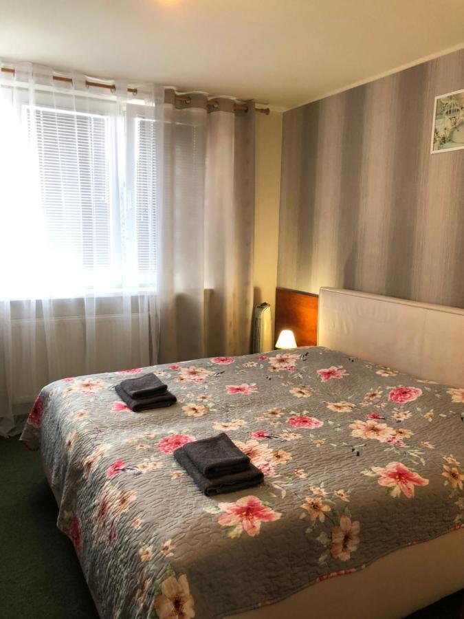 Hotel Hokejka Прьевидза Экстерьер фото