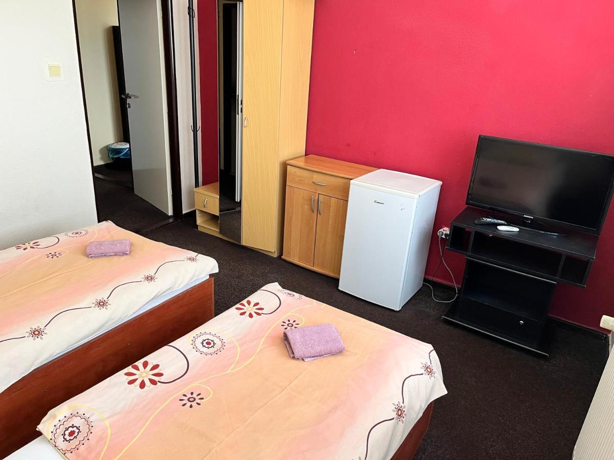 Hotel Hokejka Прьевидза Экстерьер фото